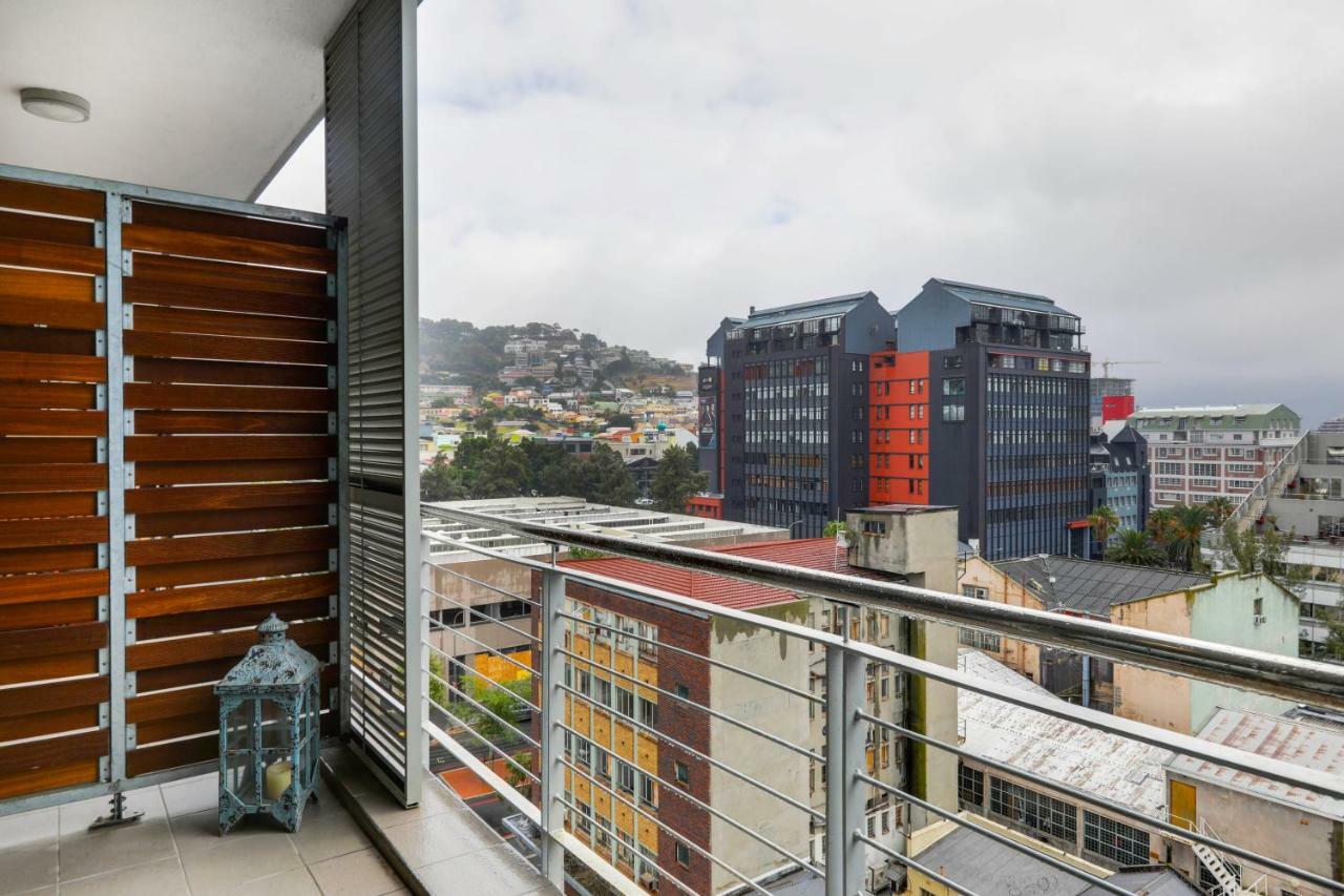 Backup-Powered Stylish Central Apartment Near Table Mountain Cape Town Exterior photo